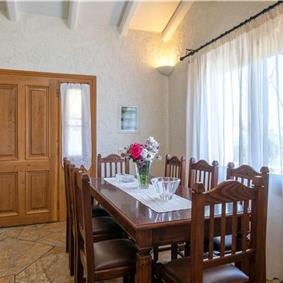 3 bedroom villa with pool in Kassiopi, Corfu, sleeps 7